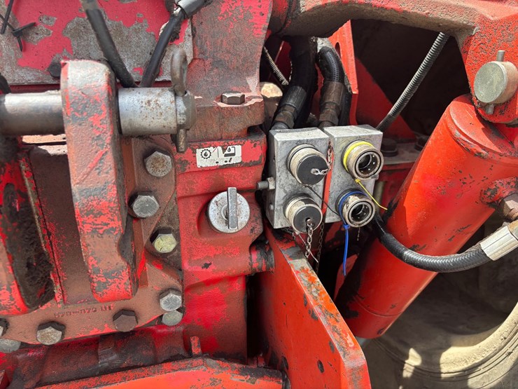 1983-massey-ferguson-4900-image-85