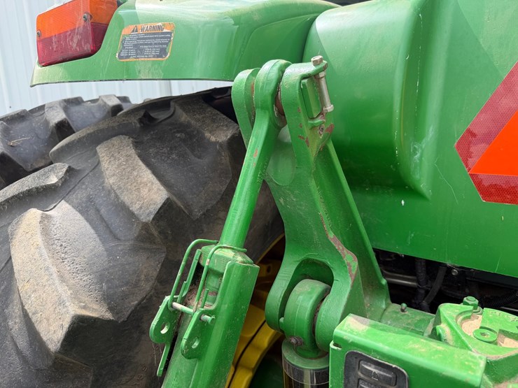 john-deere-8130-image-42