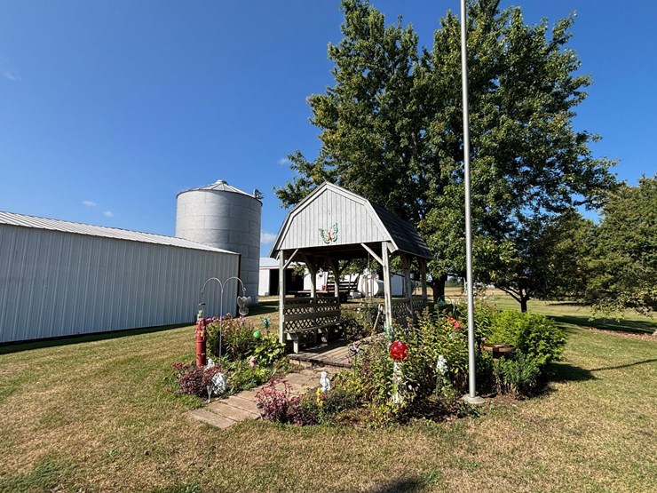 #60000-•-29.92-acre-farm-with-home,-barns-&-outbuildings-image-46