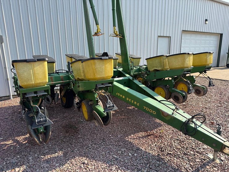 john-deere-7000-image-8