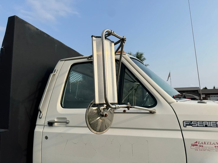 1998-ford-f800-image-17