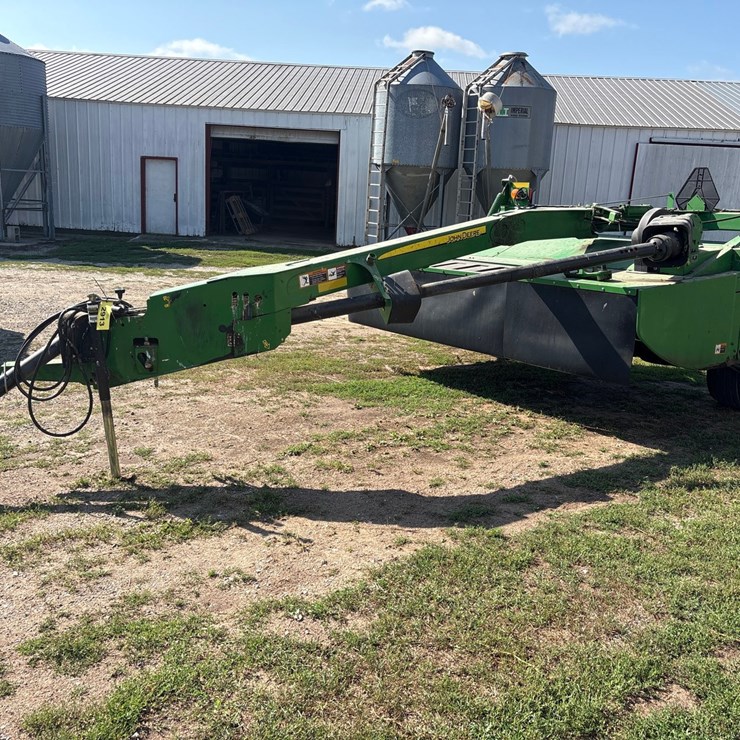 JOHN DEERE 635