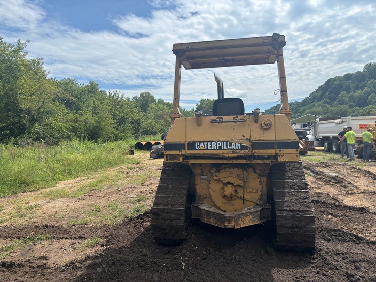 caterpillar-d4h-image-3