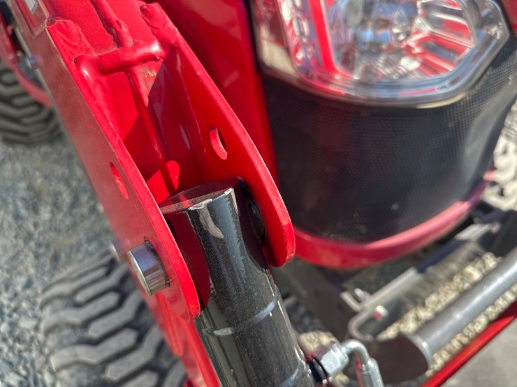 2021-massey-ferguson-1805-image-23