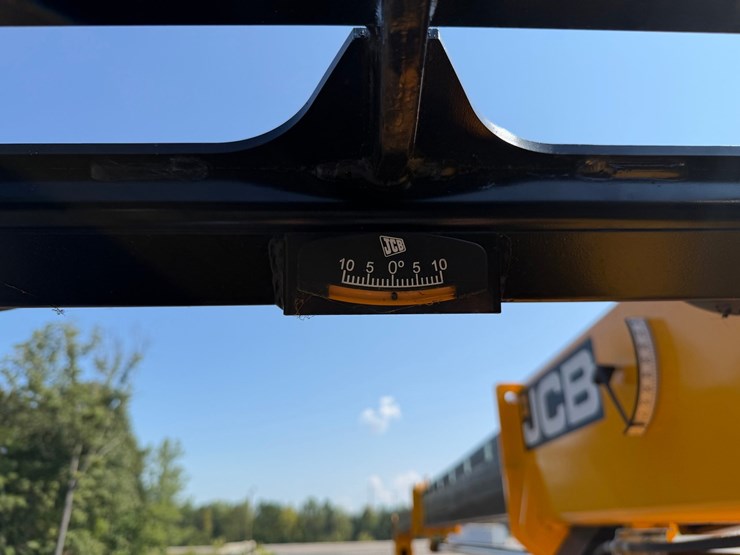 2024-jcb-509-42-image-74