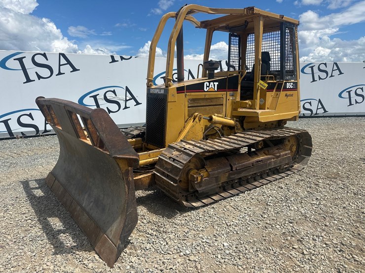 caterpillar-d5c-xl-image-1