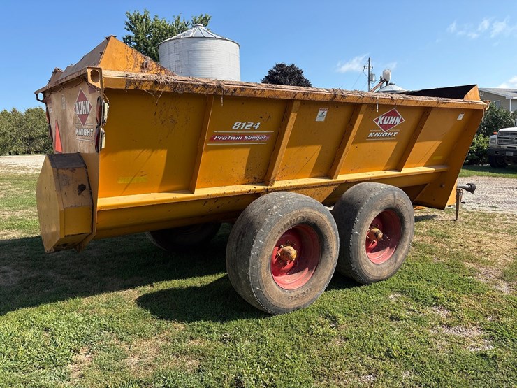 #2918-•-kuhn-8124-pro-twin-slinger-image-5