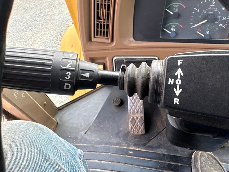 deere-444h-image-71