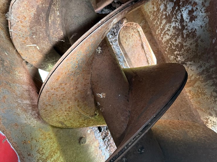 feterl-12”-x-81ft-auger-image-28