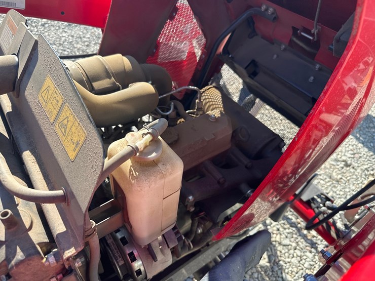 2021-massey-ferguson-1805-image-56