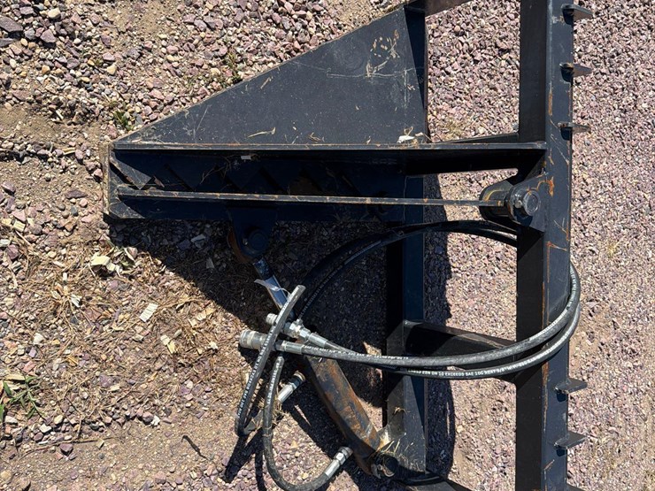 jct-heavy-duty-skidloader-tree/post-puller-image-6