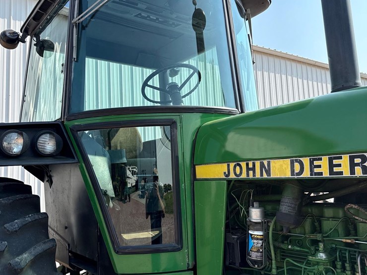 1979-john-deere-4440-image-60