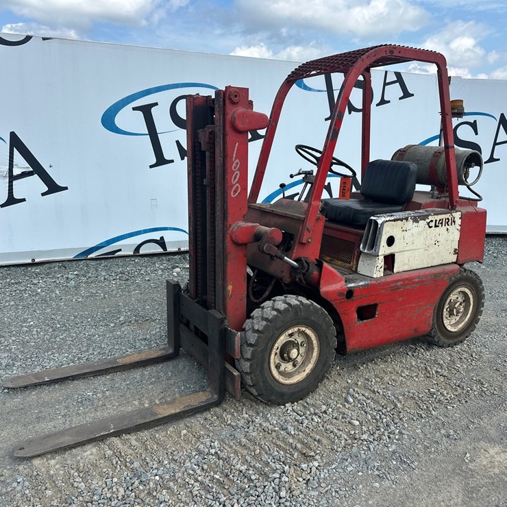 #61426 • Clark Forklift
