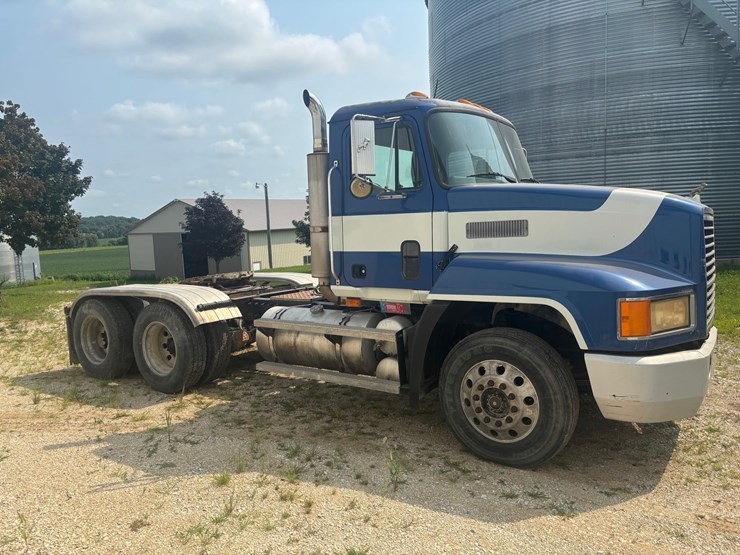 1995-mack-ch613-image-5