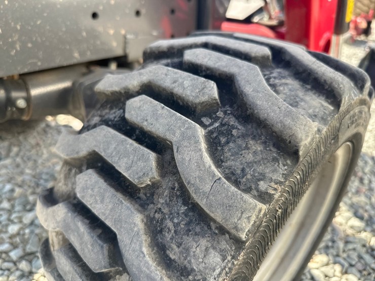 2021-massey-ferguson-1805-image-78