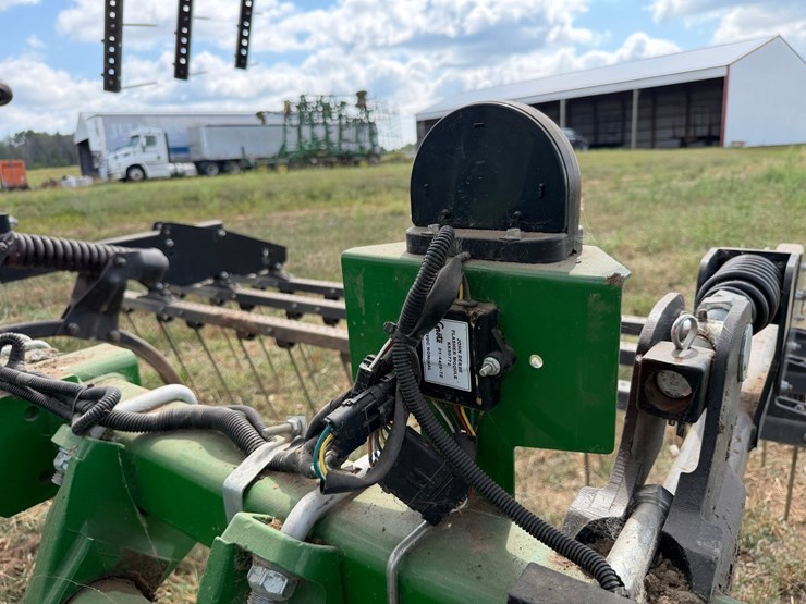 john-deere-2430-image-24