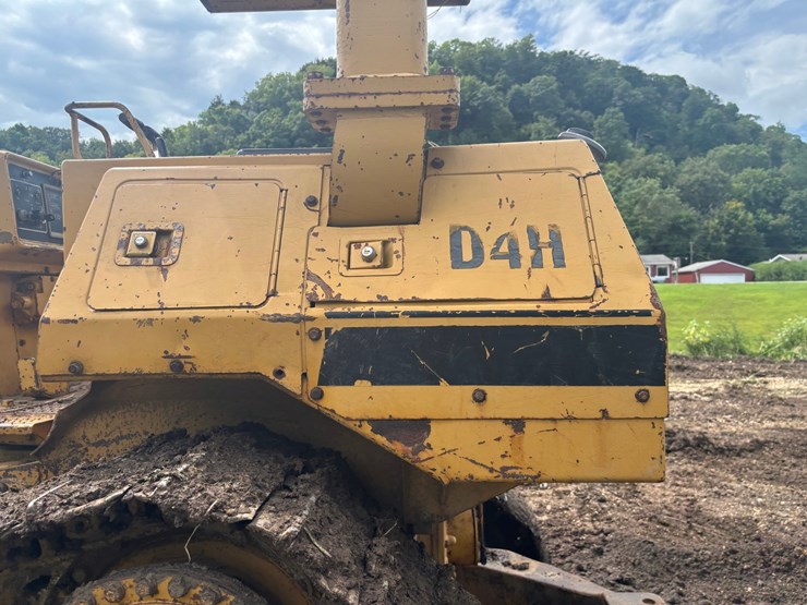 caterpillar-d4h-image-12