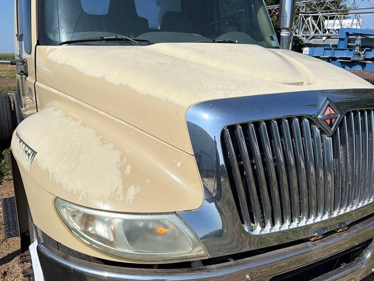2003-international-durastar-4400-image-20
