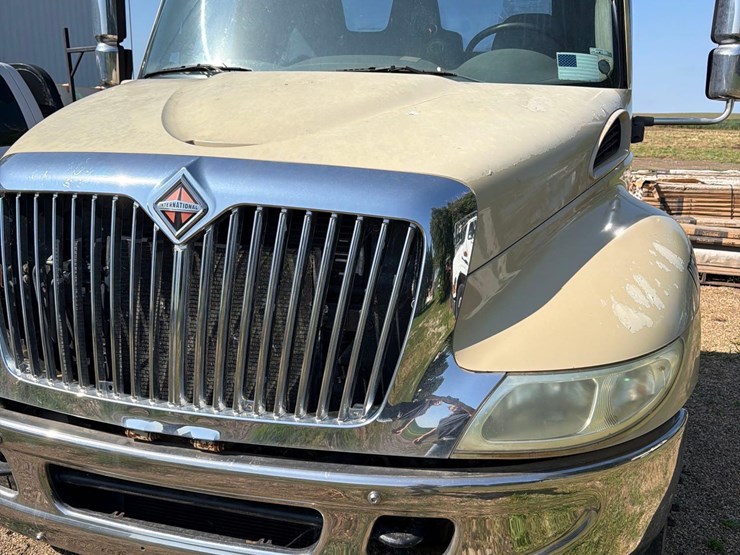 2003-international-durastar-4400-image-19