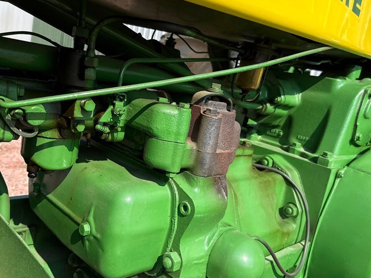 john-deere-630-image-21