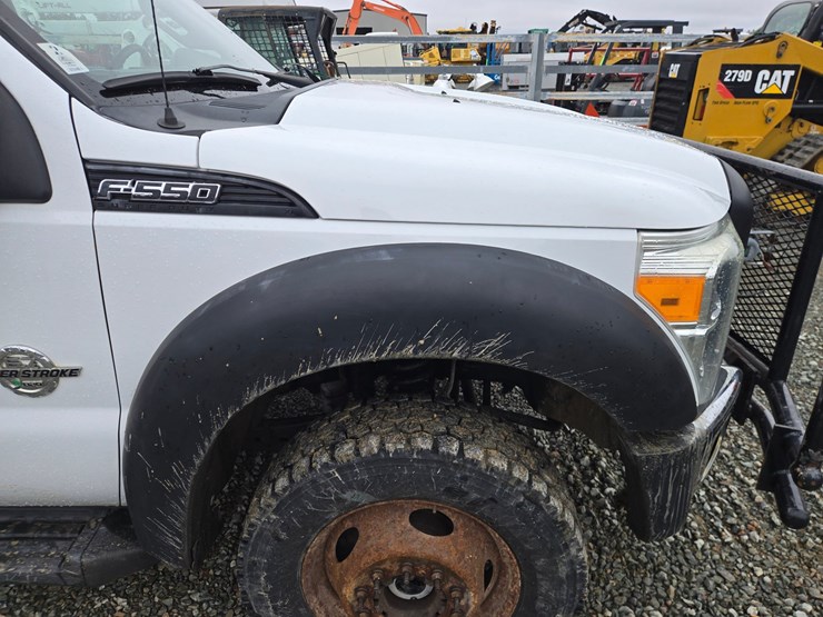 2011-ford-f550-image-12