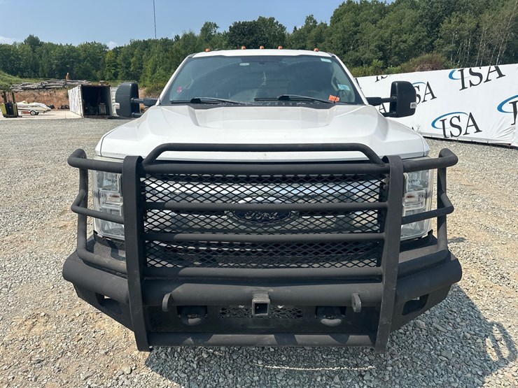 2019-ford-f350-image-8