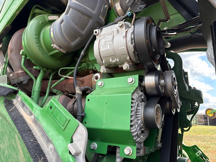 2022-john-deere-640-image-60