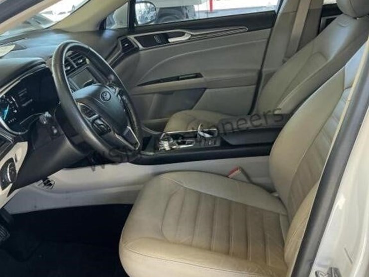 2017-ford-fusion-energi-se-sdn-image-21