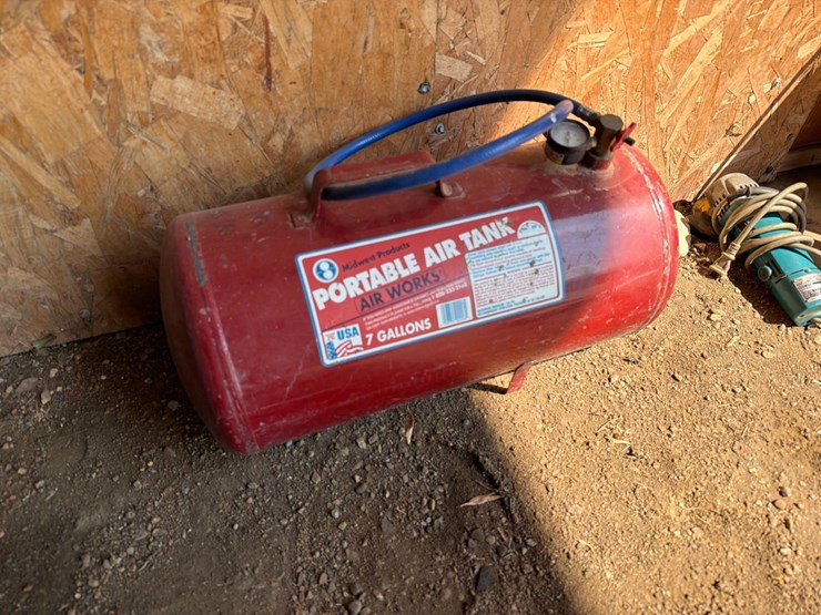 midwest-7-gallon-air-tank-image-1