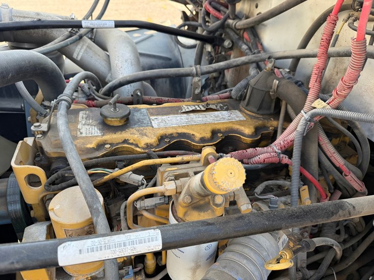 2003-freightliner-fl80-image-20