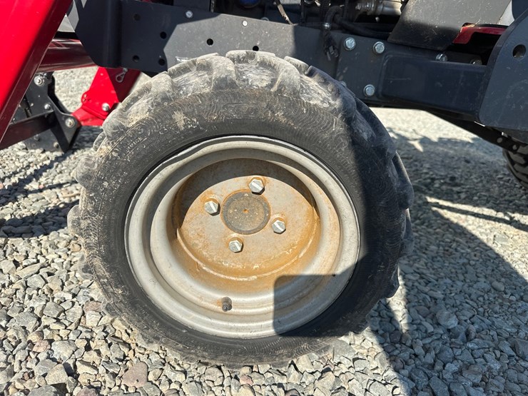 2021-massey-ferguson-1805-image-71