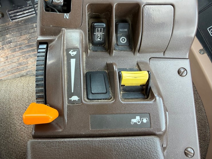 john-deere-8130-image-73