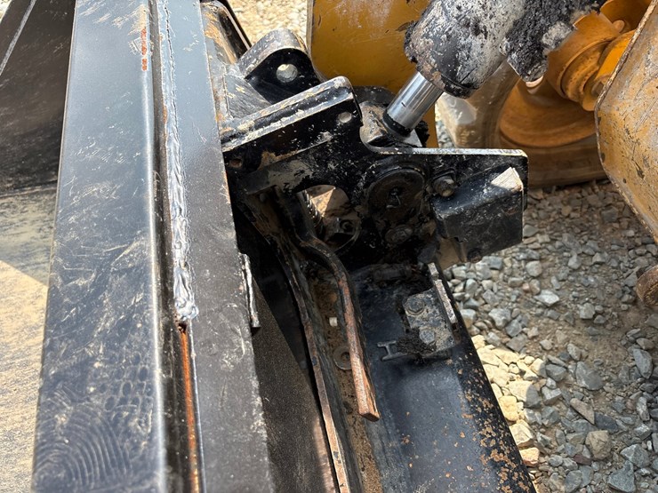 caterpillar-259d3-image-14