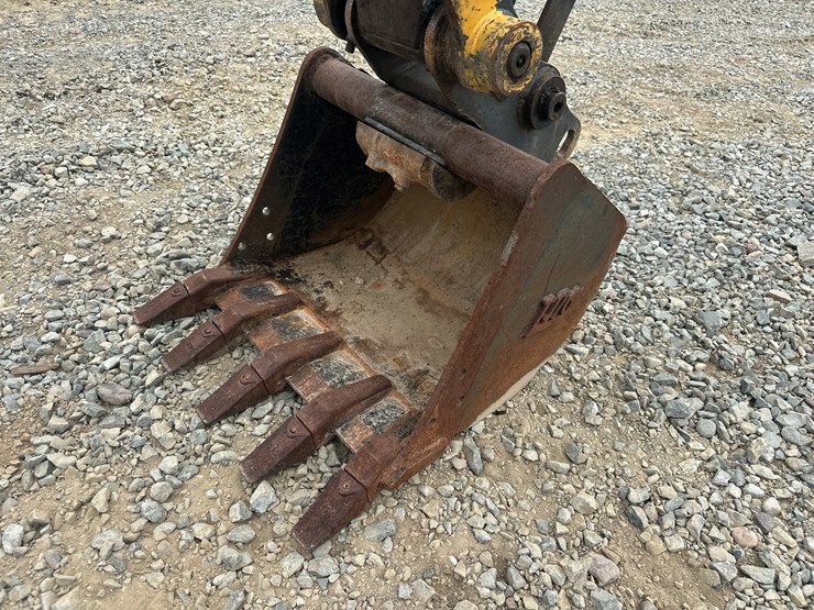 2019-deere-50g-image-32