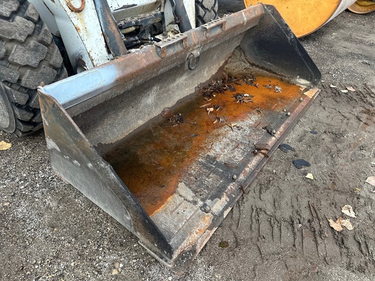 2012-bobcat-s850-image-13