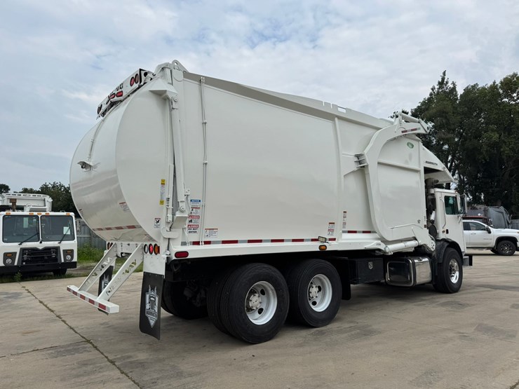 2016-mack-mru613-image-5