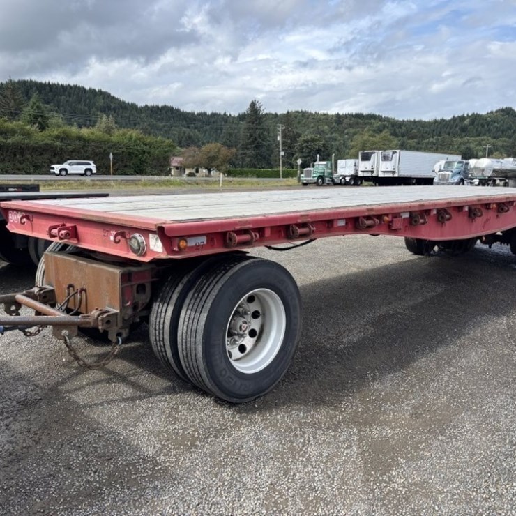 Alloy Tri-Axle Flatbed Pup Trailer