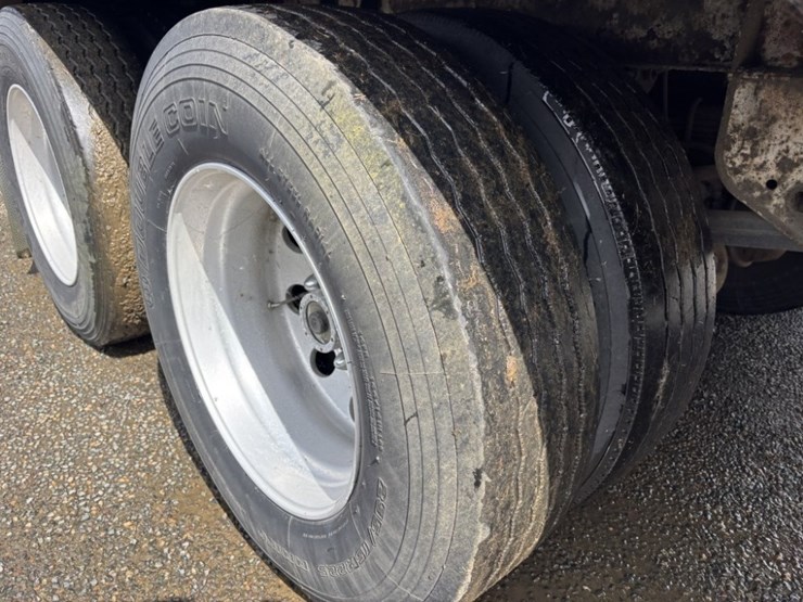 t/a-flatbed-trailer-image-15