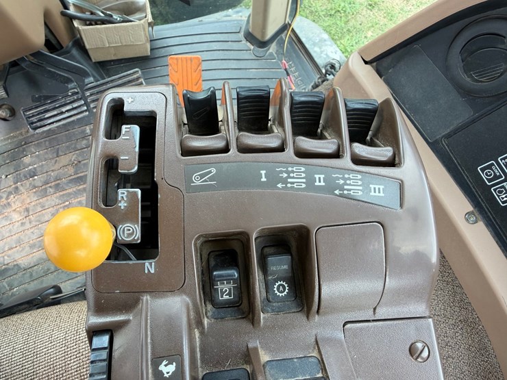 john-deere-8130-image-72