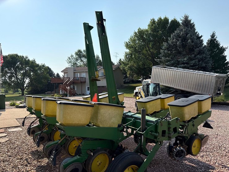john-deere-7000-image-7