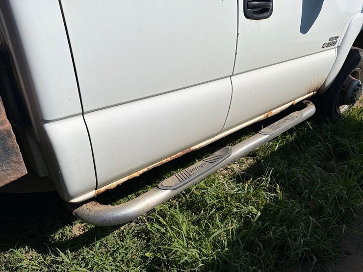 2006-chevrolet-3500-image-25
