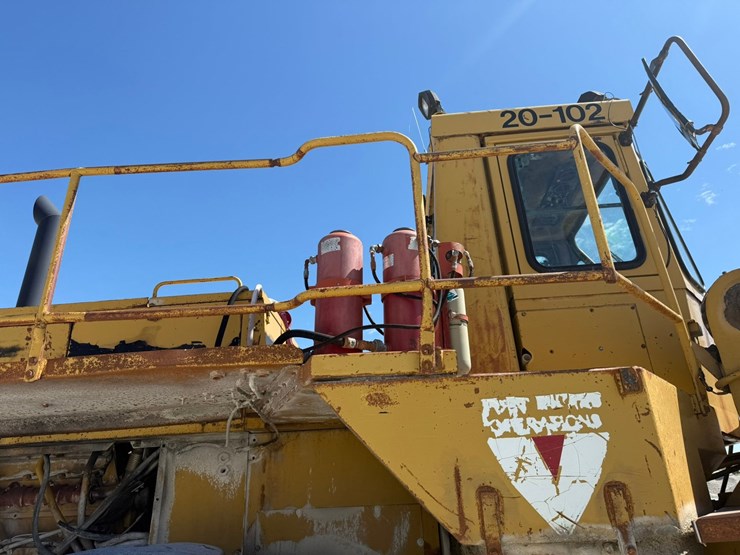caterpillar-988-image-22