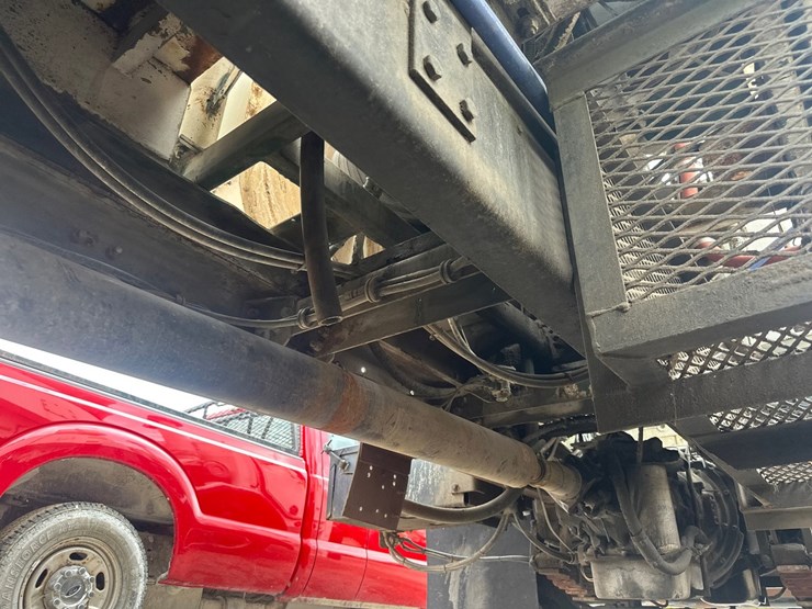 1990-peterbilt-320-image-50