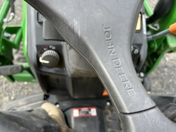 2021-john-deere-1025r-image-26