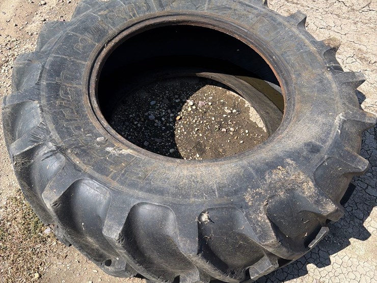 bfg-18.4-30-tractor-tire-image-4