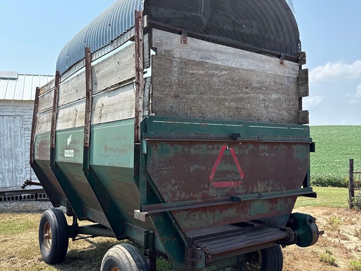 s&w-200-power-wagon-rear-unload-silage-wagon-image-5