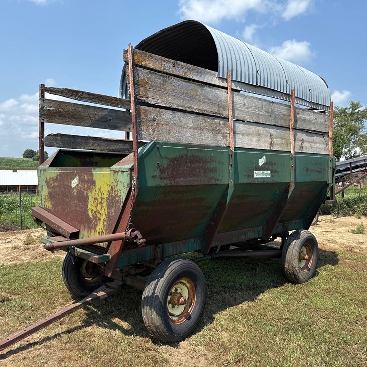 S&W 200 Power Wagon rear unload silage wagon