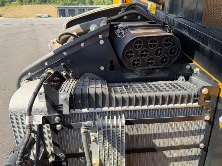 2024-jcb-509-42-image-52