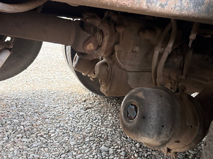 #61388-•-2004-international-5600i-quad-axle-dump-truck-image-64