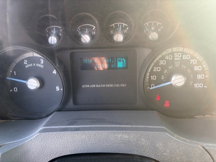 2015-ford-f750-image-14